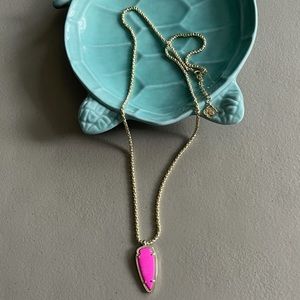 Kendra Scott Shaylee Arrowhead Magenta Pink Necklace Pendant HTF Layer Skylar KS